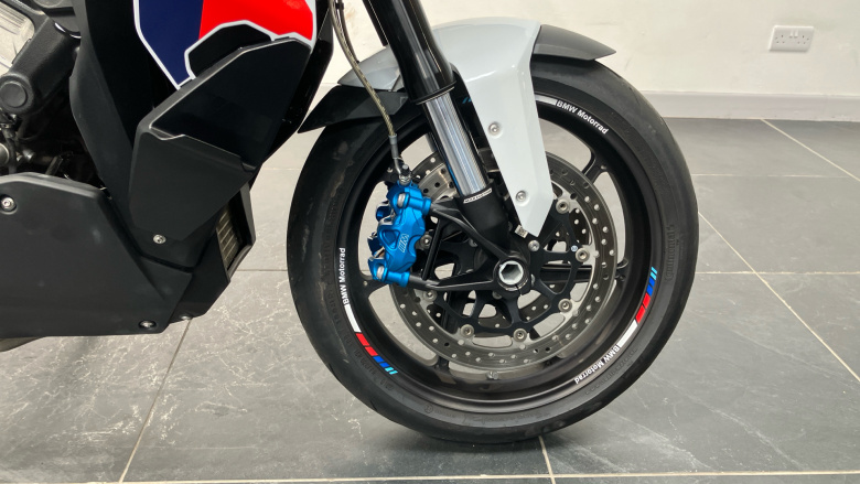 BMW M1000XR (24MY)